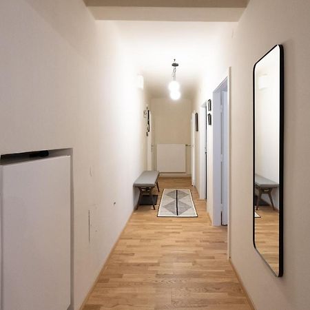 Chic 1-Bed Apt By Canal Walk To Historic Centre Vienna Exterior photo