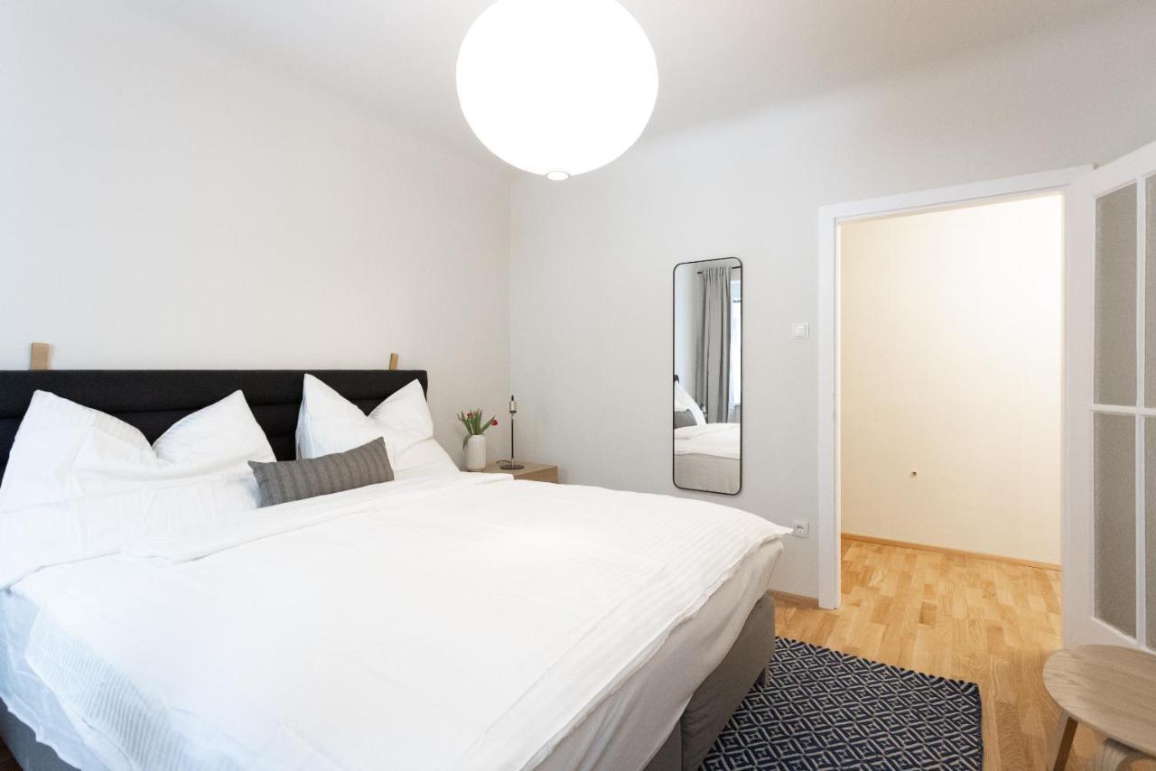 Chic 1-Bed Apt By Canal Walk To Historic Centre Vienna Exterior photo