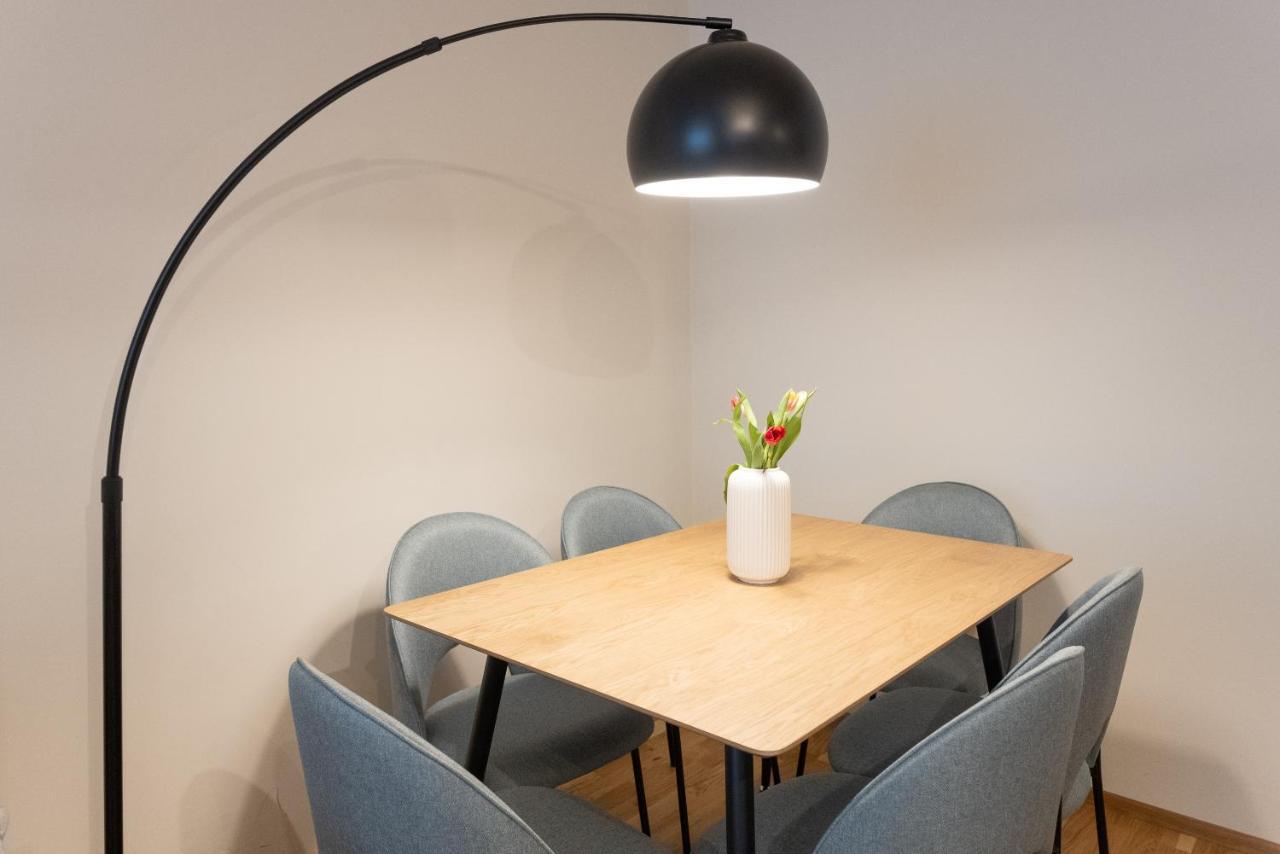 Chic 1-Bed Apt By Canal Walk To Historic Centre Vienna Exterior photo