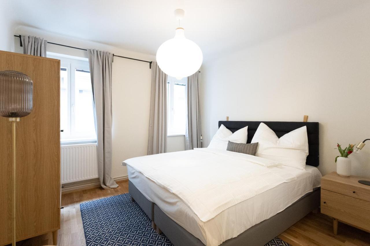 Chic 1-Bed Apt By Canal Walk To Historic Centre Vienna Exterior photo