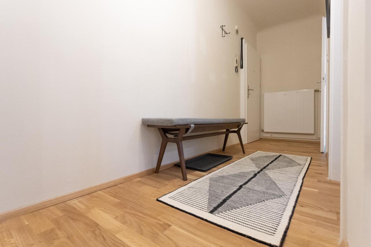 Chic 1-Bed Apt By Canal Walk To Historic Centre Vienna Exterior photo